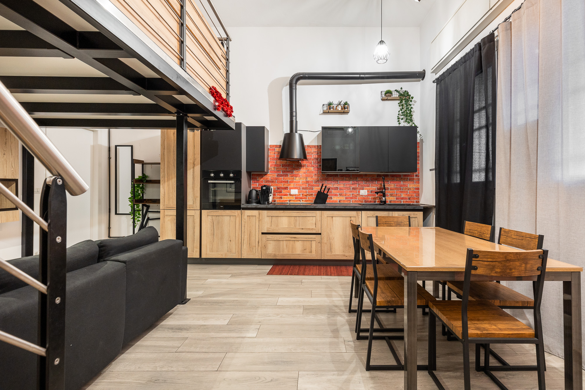 Loft urbano, Moderno appartamento in stile industrial vicino all’Ospedale Maggiore urban nest appartamenti e case vacanze a Bologna