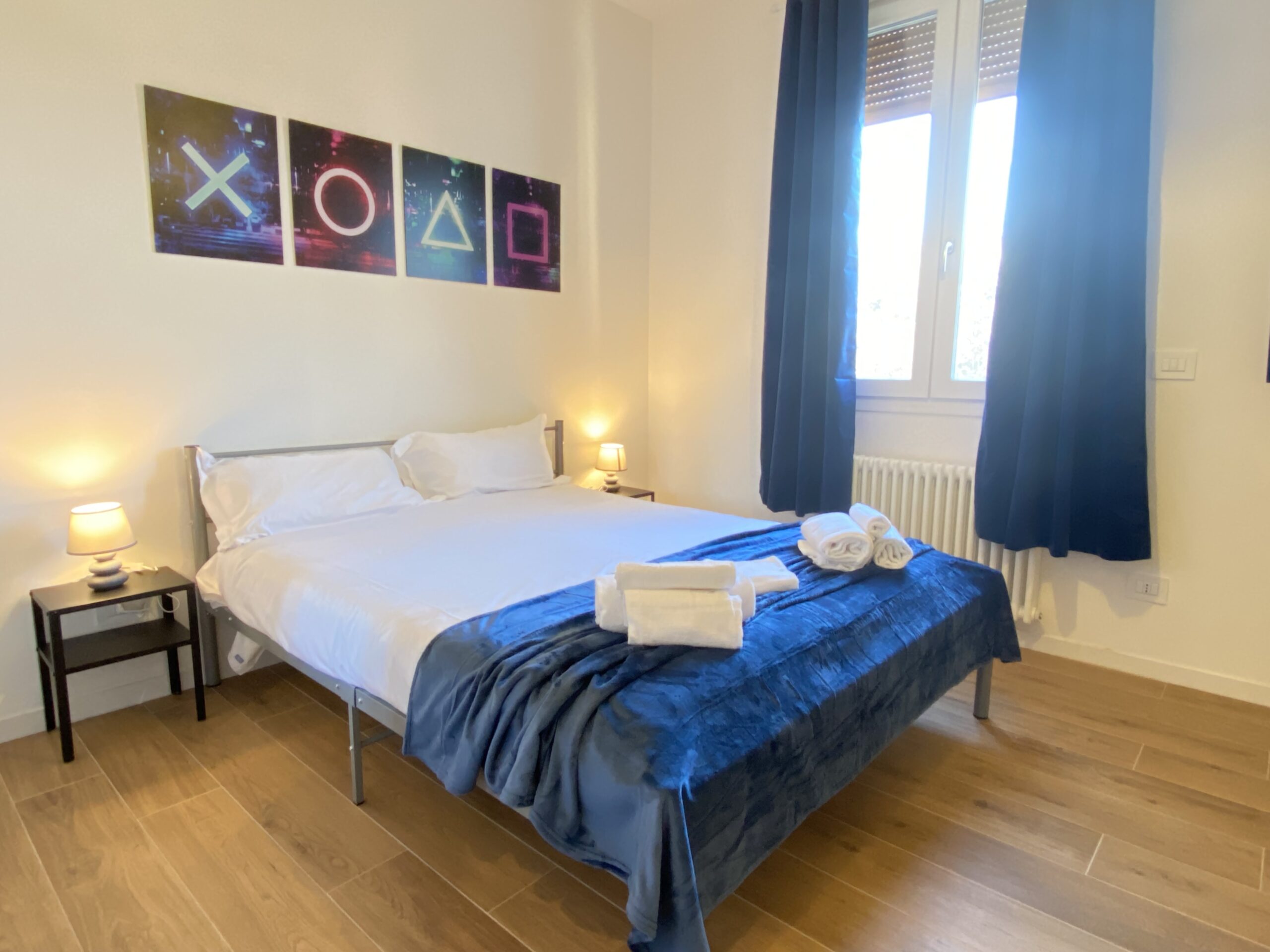 Stanza privata con bagno esterno, ideale per soggiorni brevi a Bologna. Urban Nest - appartamenti e case vacanze a Bologna