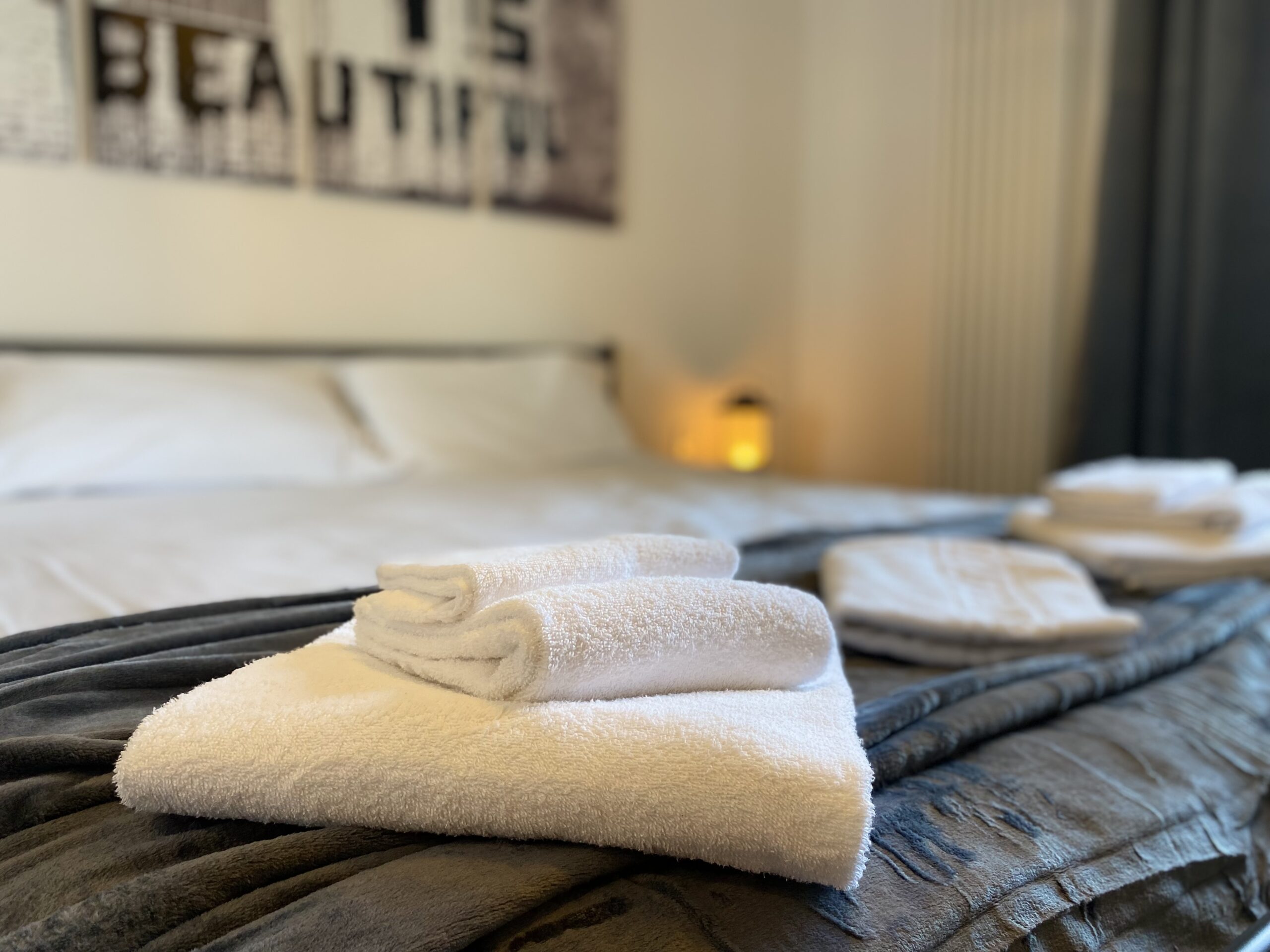 Stanza privata con bagno interno, ideale per soggiorni brevi a Bologna. Urban Nest - appartamenti e case vacanze a Bologna