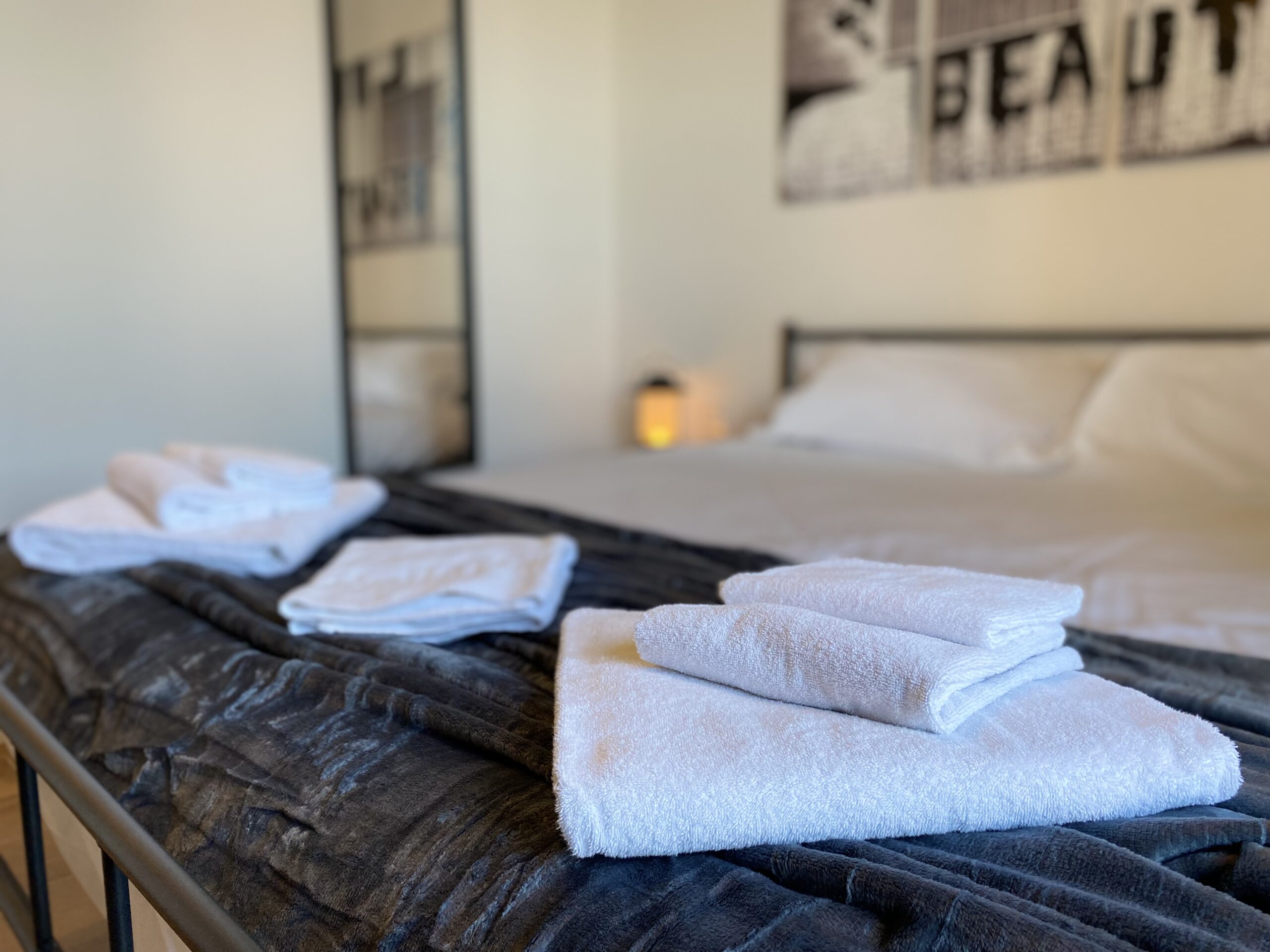 Stanza privata con bagno interno, ideale per soggiorni brevi a Bologna. Urban Nest - appartamenti e case vacanze a Bologna