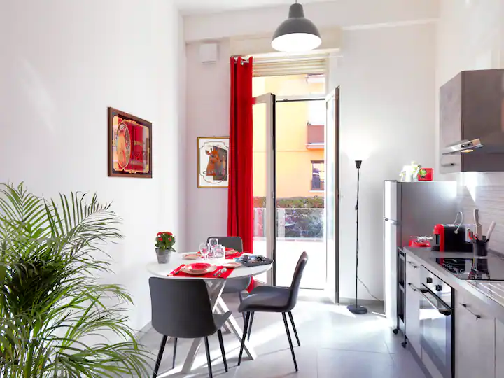nest di cri bilocale in zona fiera - urban nest appartamenti e case vacanze a Bologna