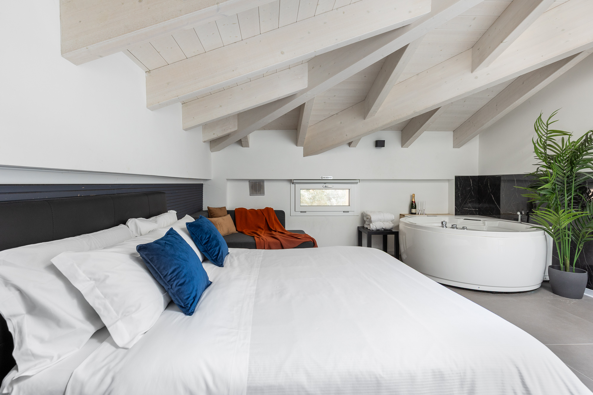 Suite 6 superior in zona ospedale Sant'Orsola - urban nest appartamenti e case vacanze a Bologna