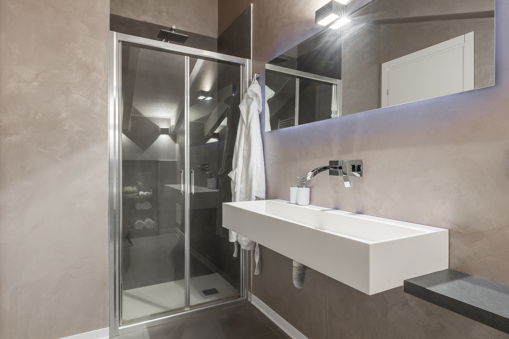 Suite 4 superior in zona ospedale Sant'Orsola - urban nest appartamenti e case vacanze a Bologna