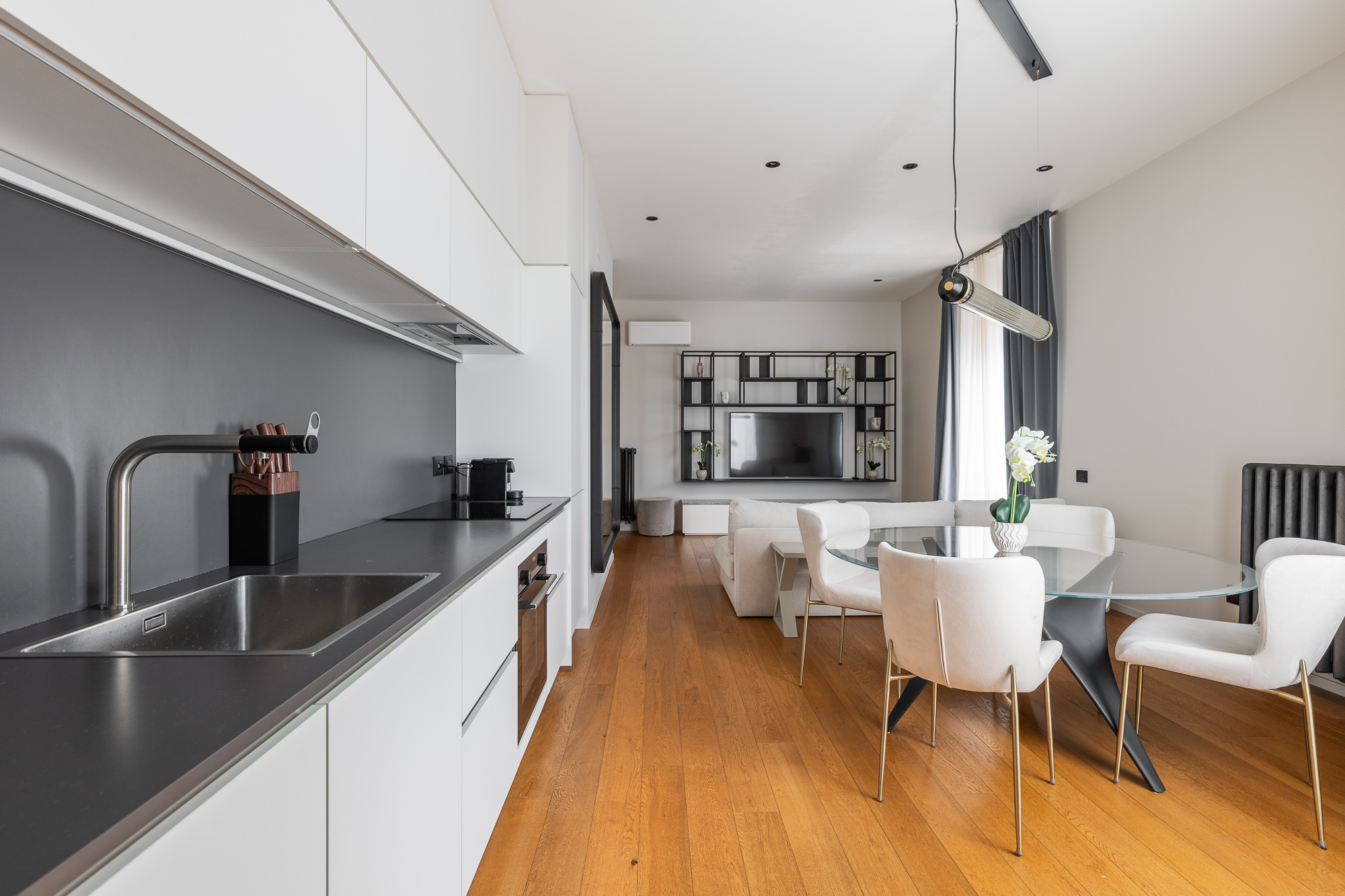 Appartamento luminoso al 3° piano a Bologna con camera da letto, bagno e zona giorno con cucina, urban nest - appartamenti e case vacanze a Bologna