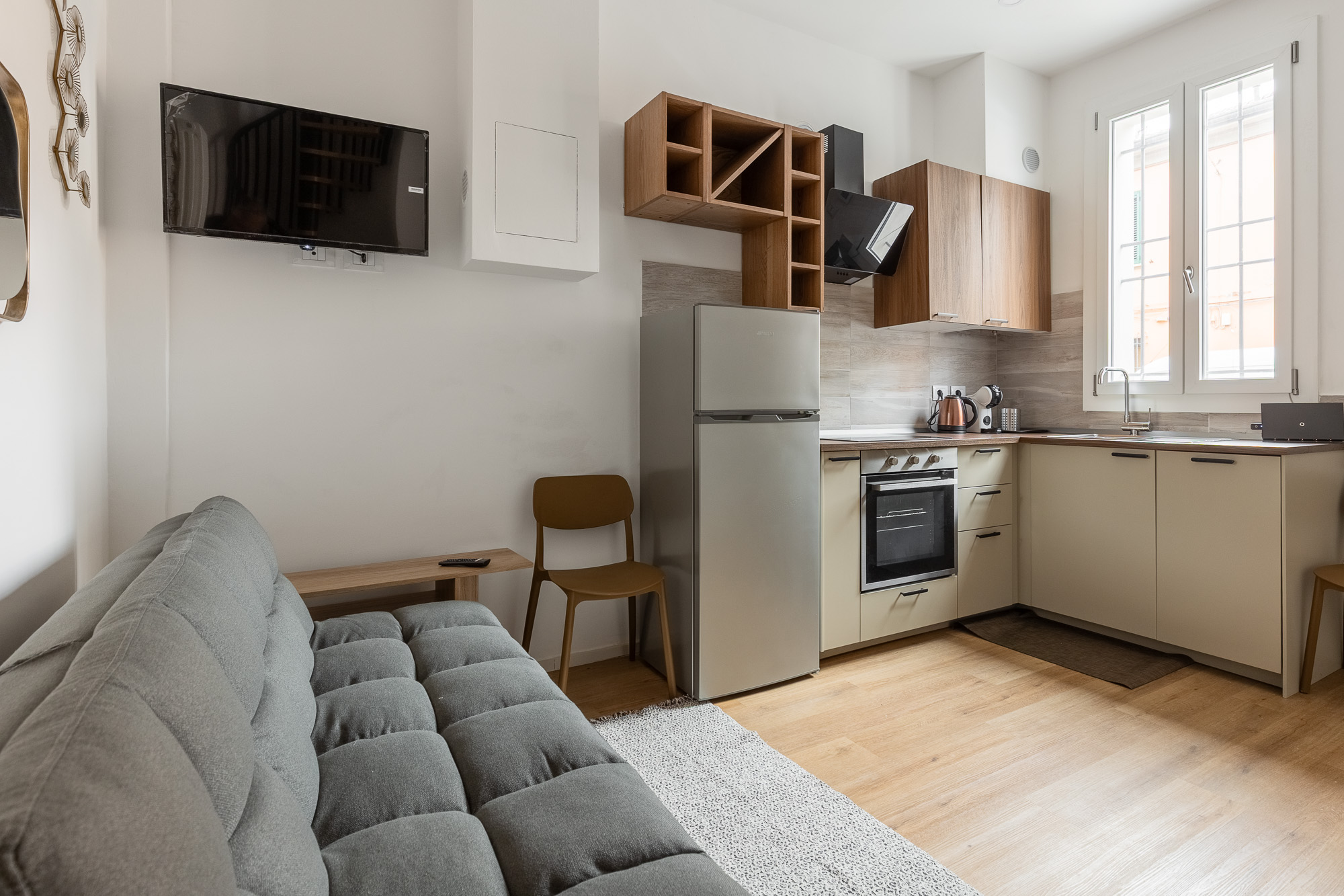 Appartamento ristrutturato zona fiera con camera matrimoniale, soggiorno con divano letto e posto auto privato urban nest - appartamenti e case vacanze a Bologna
