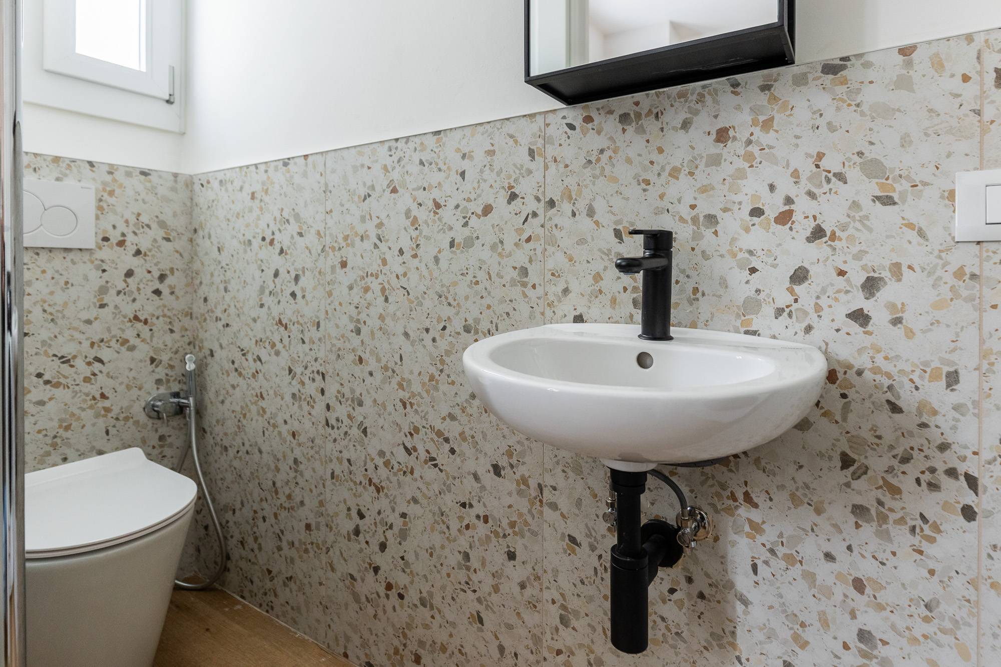 Appartamento ristrutturato zona fiera con camera matrimoniale, soggiorno con divano letto e posto auto privato urban nest - appartamenti e case vacanze a Bologna