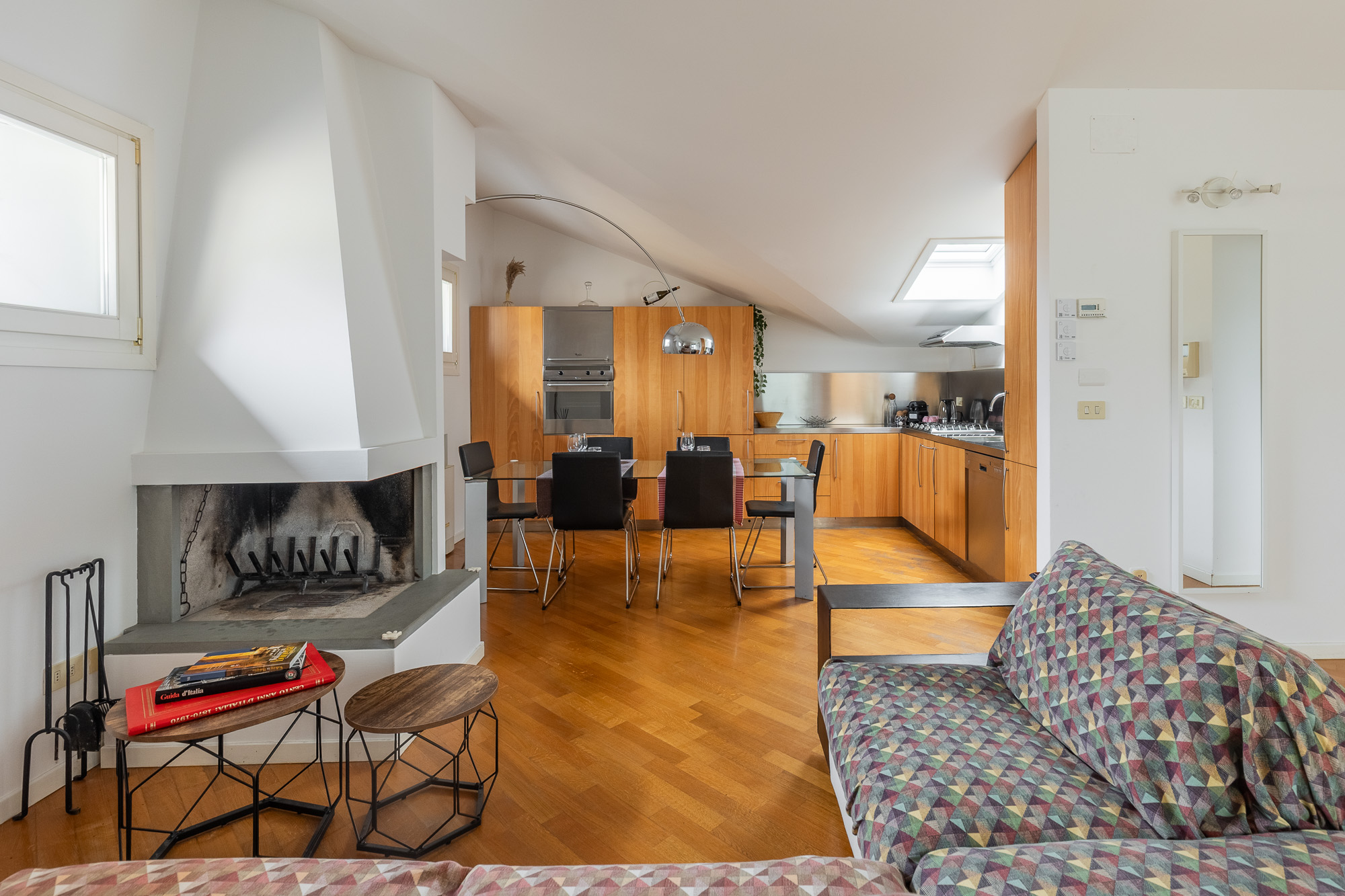 Appartamento elegante e luminoso nel centro di Bologna con camere confortevoli e ambienti moderni – Urban Nest - appartamenti e case vacanze a Bologna